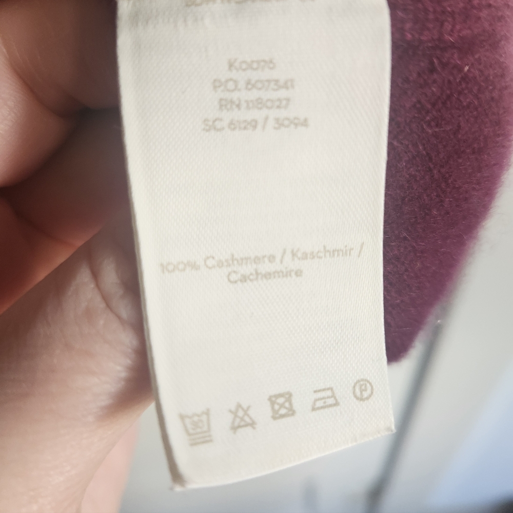 Boden V-Neck Sweater - Picture 5 of 5